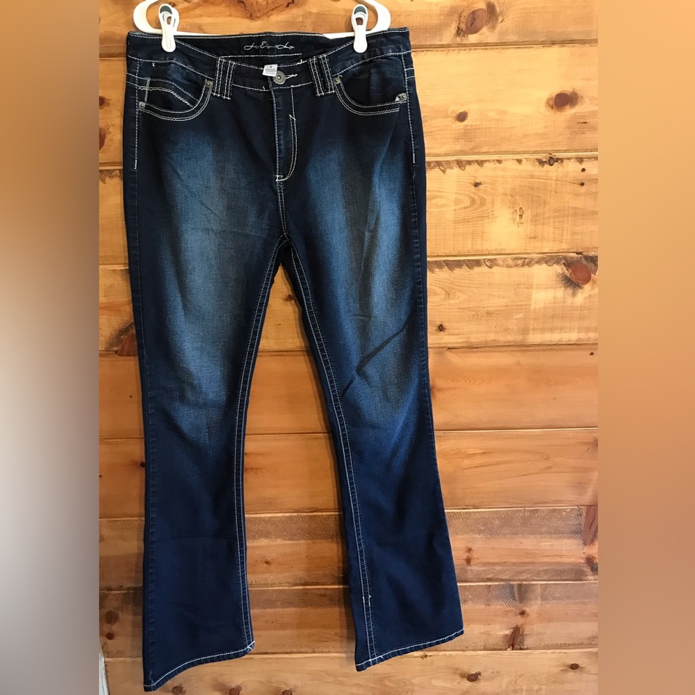 Size 16, excellent condition LEL jeans.
